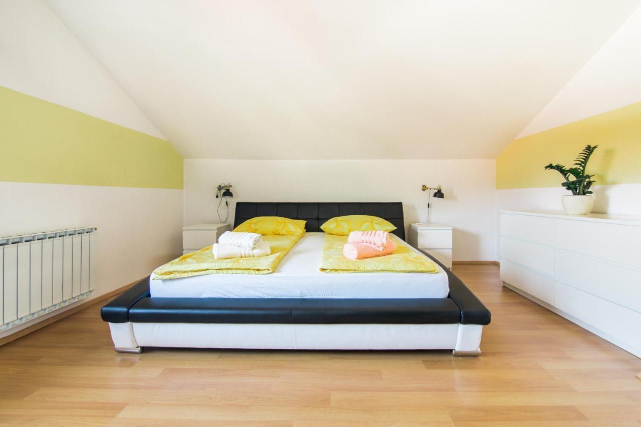 Pr' Petrcu Apartment Толмин Екстериор снимка